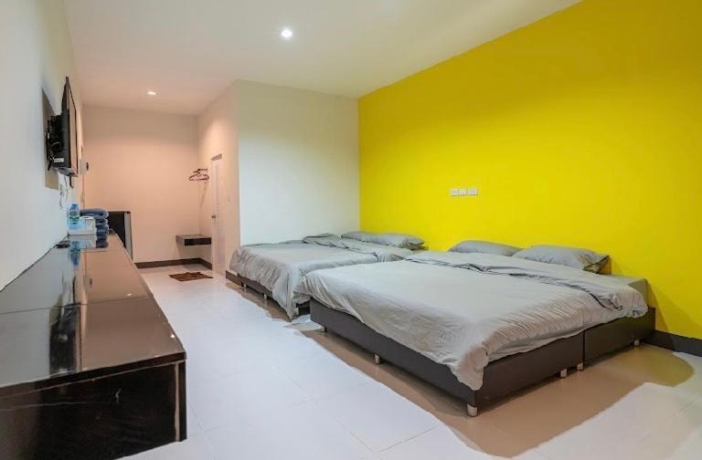 แอ่ว-ดีld Hotel&Residences Ngao Exteriör bild
